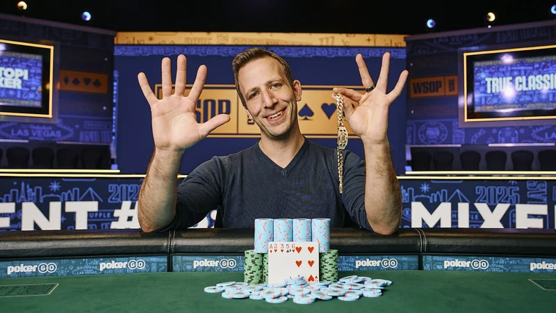 2026 WSOP:Benny Glaser领衔$50,000扑克玩家锦标赛第三天